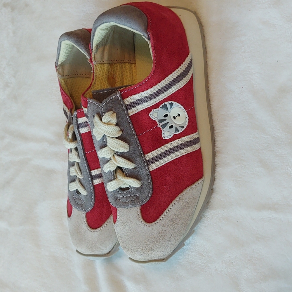 Gymboree Tiger Love tennis shoes and socks NWT Size 12